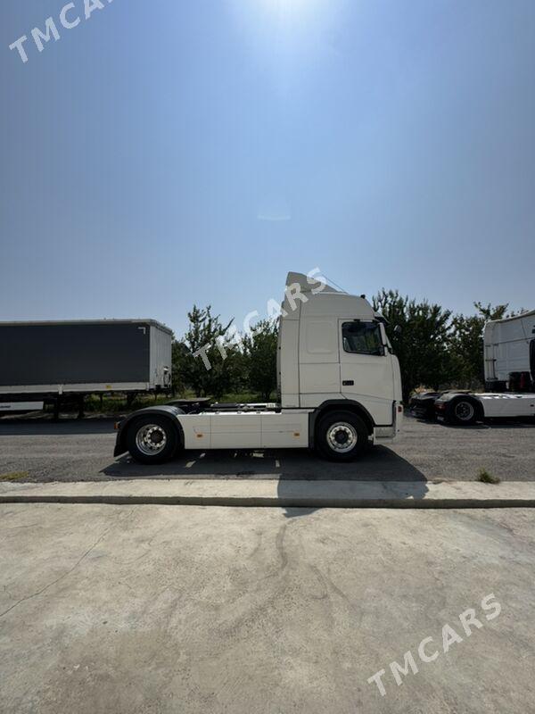 Volvo FH12 2003 - 760 000 TMT - Херрикгала - img 2