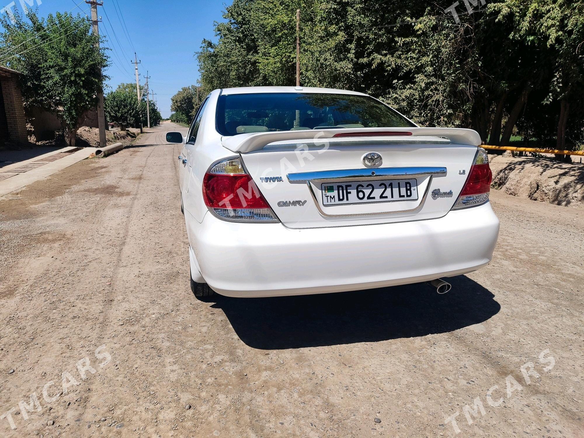 Toyota Camry 2005 - 170 000 TMT - Халач - img 6