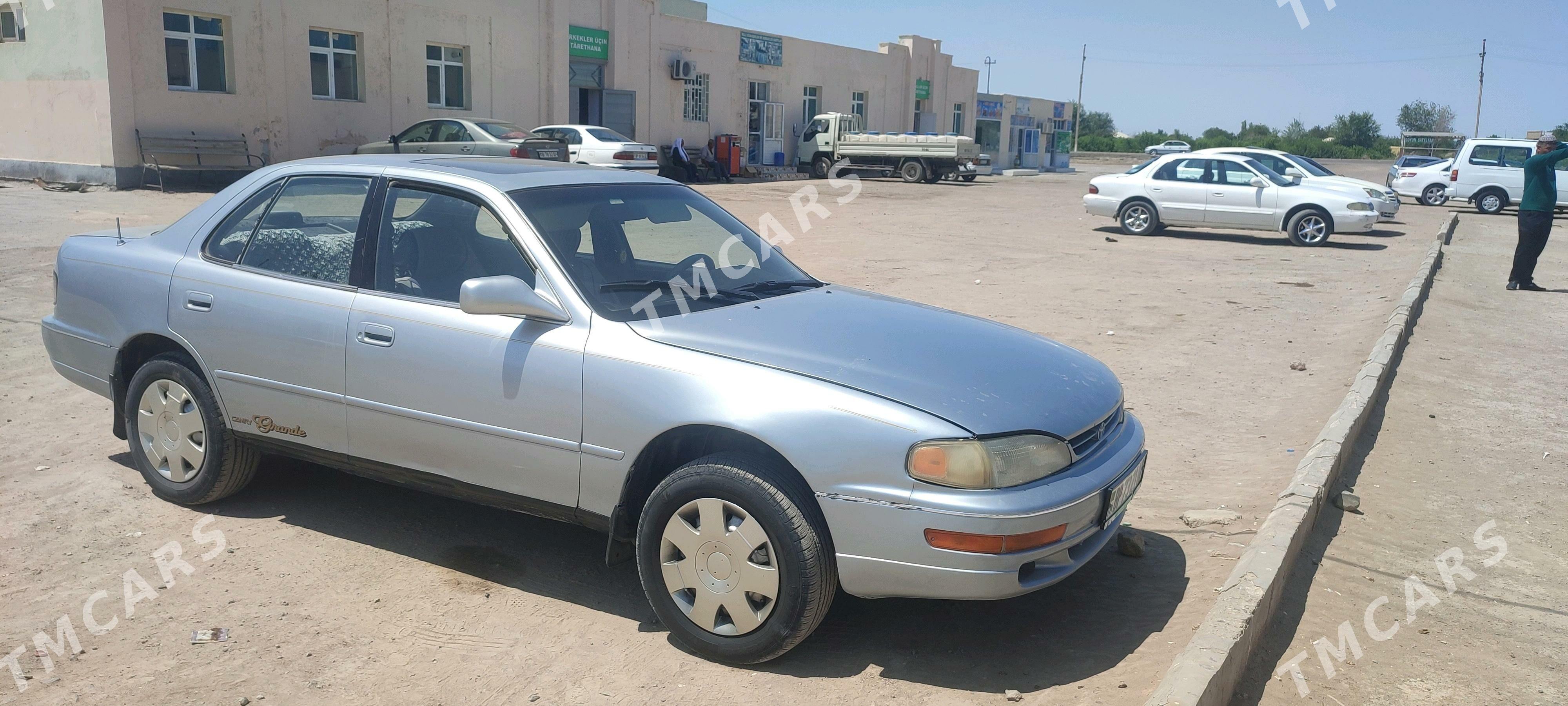 Toyota Camry 1994 - 85 000 TMT - Гурбансолтан Едже - img 4