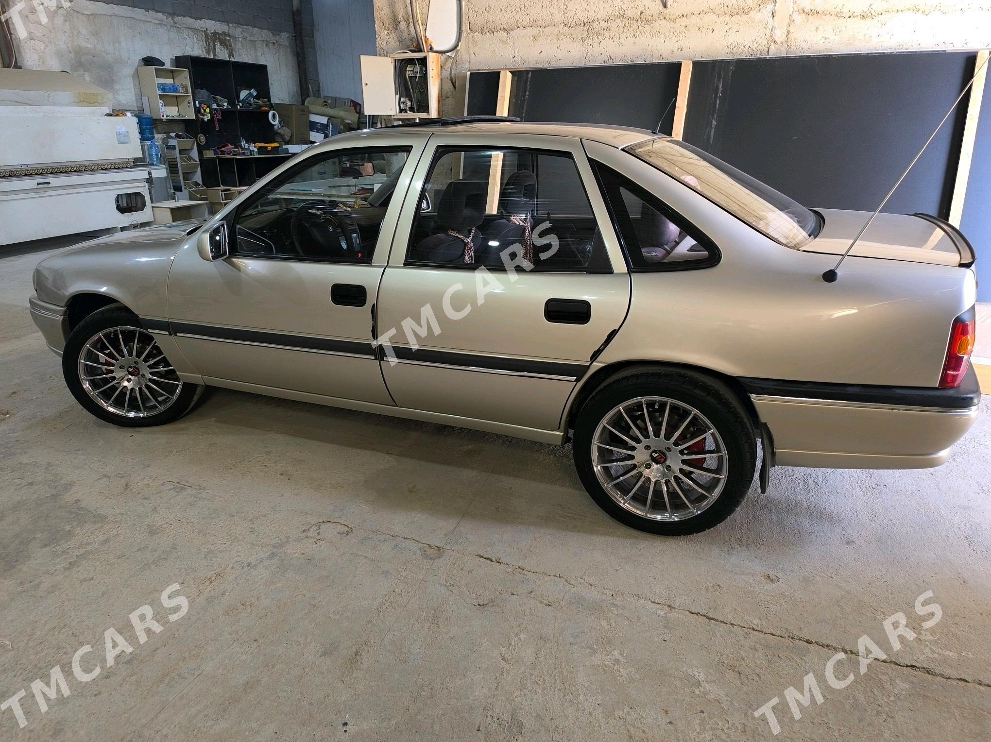 Opel Vectra 1990 - 70 000 TMT - Ашхабад - img 4