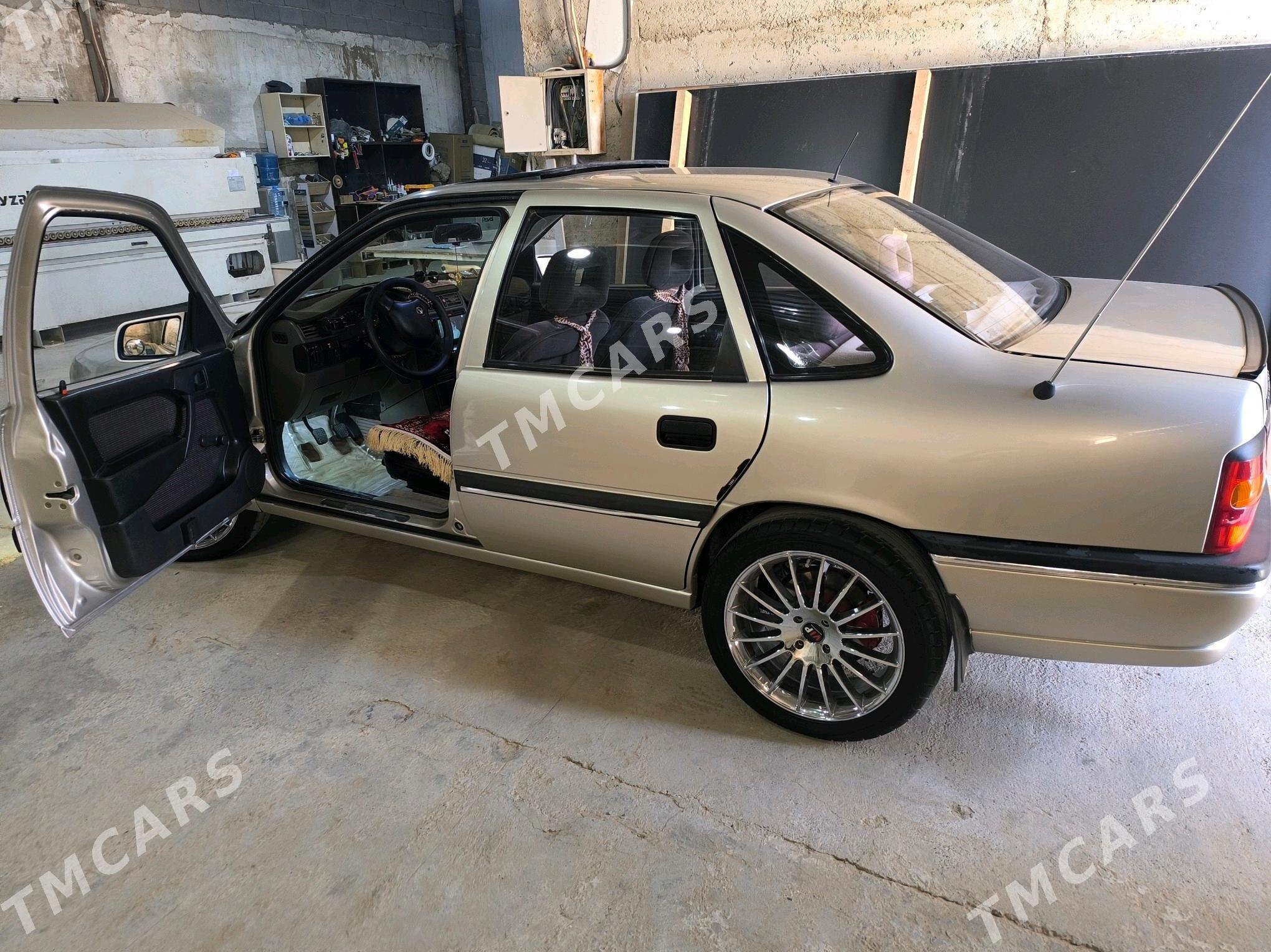 Opel Vectra 1990 - 70 000 TMT - Ашхабад - img 6