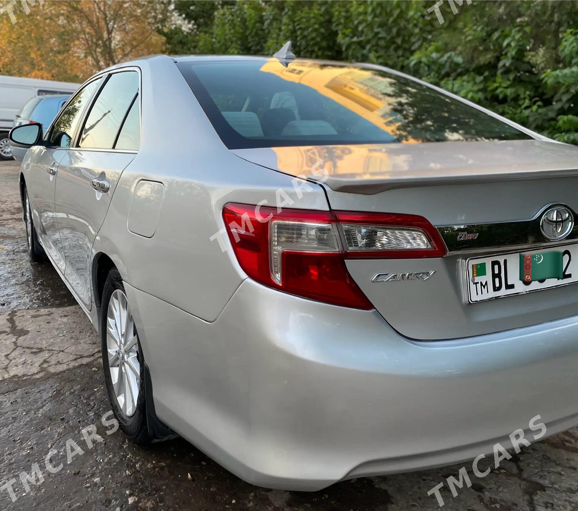 Toyota Camry 2012 - 220 000 TMT - Дашогуз - img 4