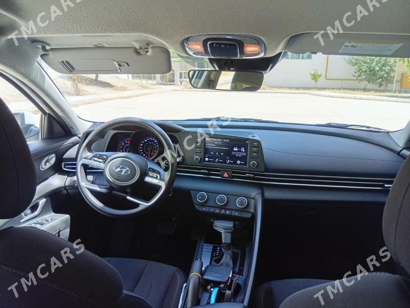 Hyundai Elantra 2022 - 245 000 TMT - Кëши - img 5