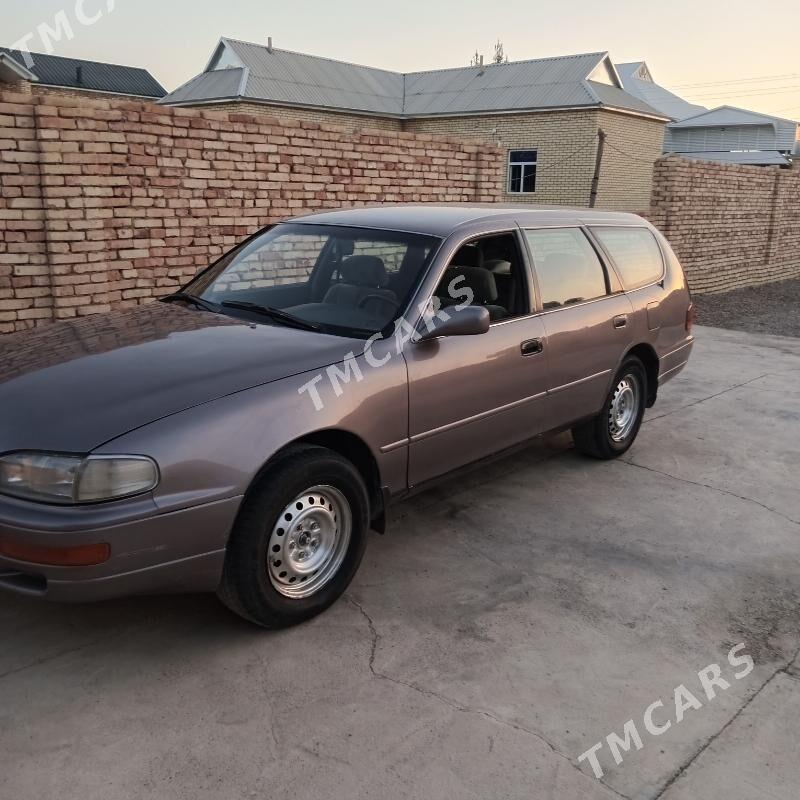 Toyota Camry 1992 - 75 000 TMT - Байрамали - img 4
