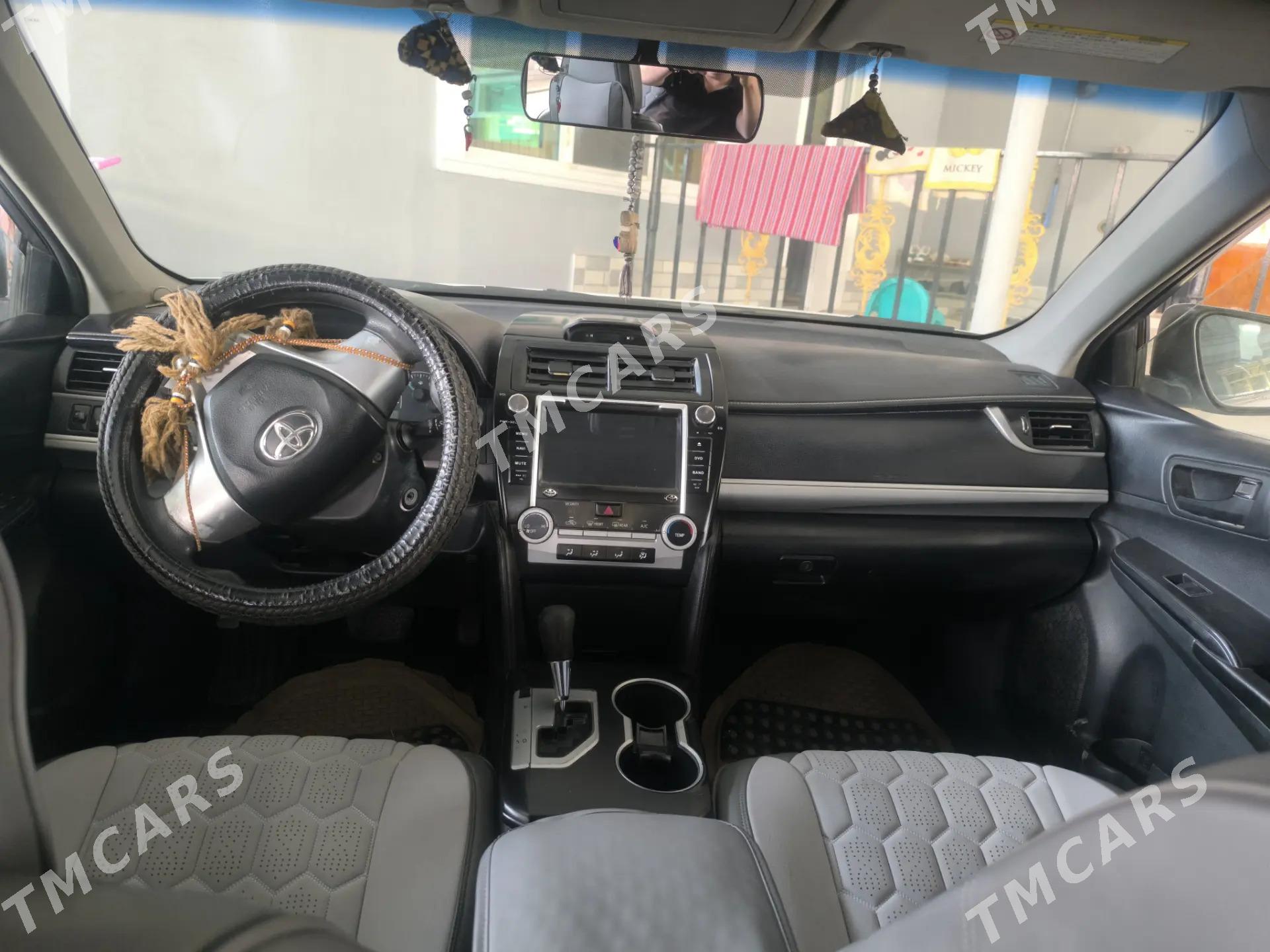 Toyota Camry 2012 - 200 000 TMT - Магданлы - img 2
