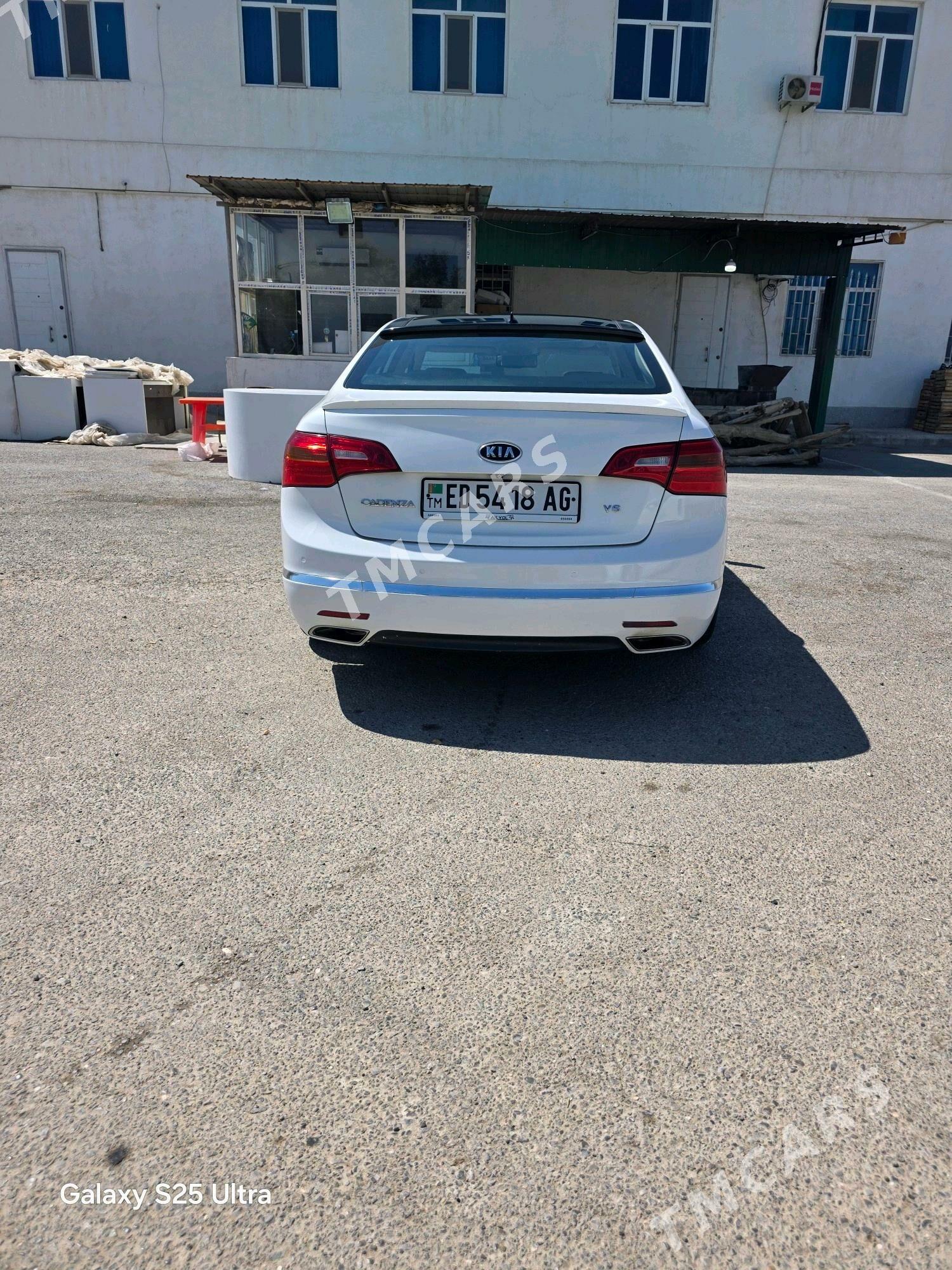 Kia Cadenza 2013 - 190 000 TMT - Bedew - img 5