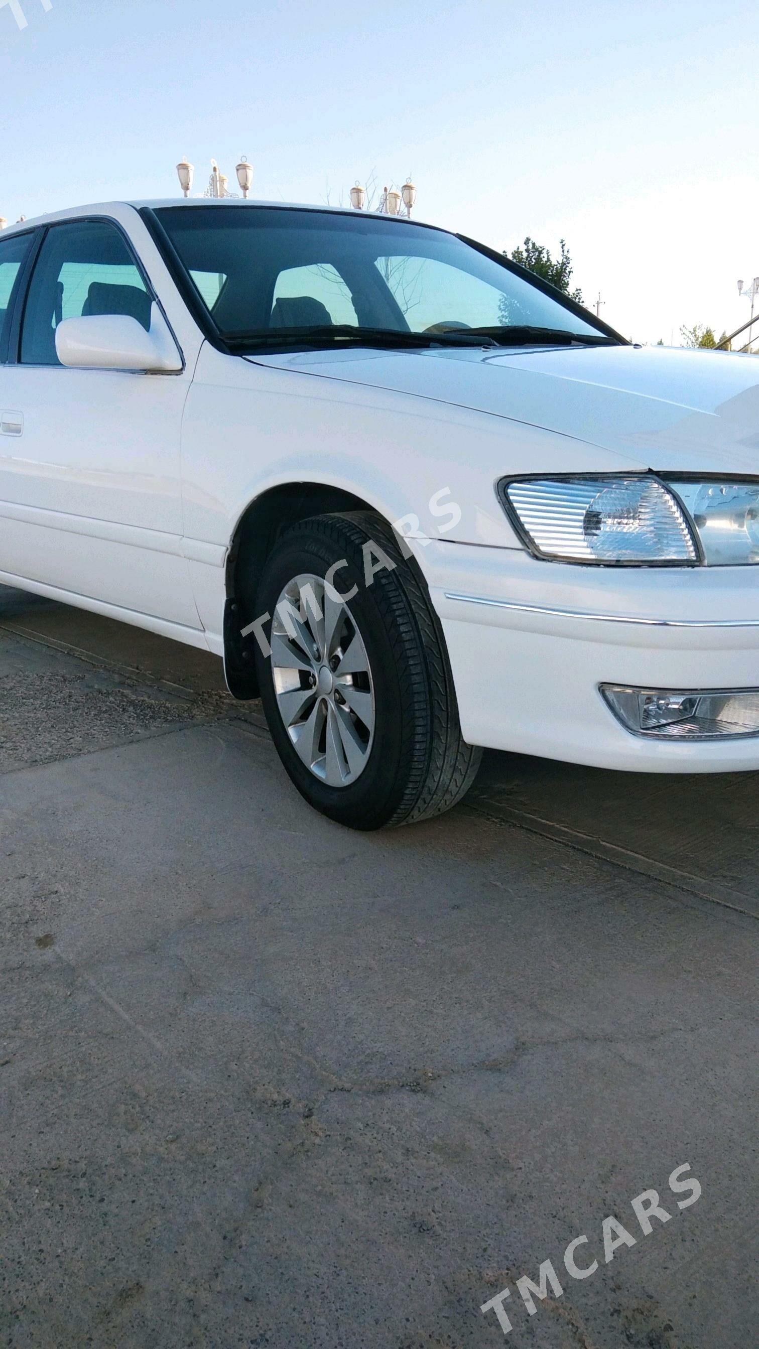 Toyota Camry 2000 - 132 000 TMT - Теджен - img 3