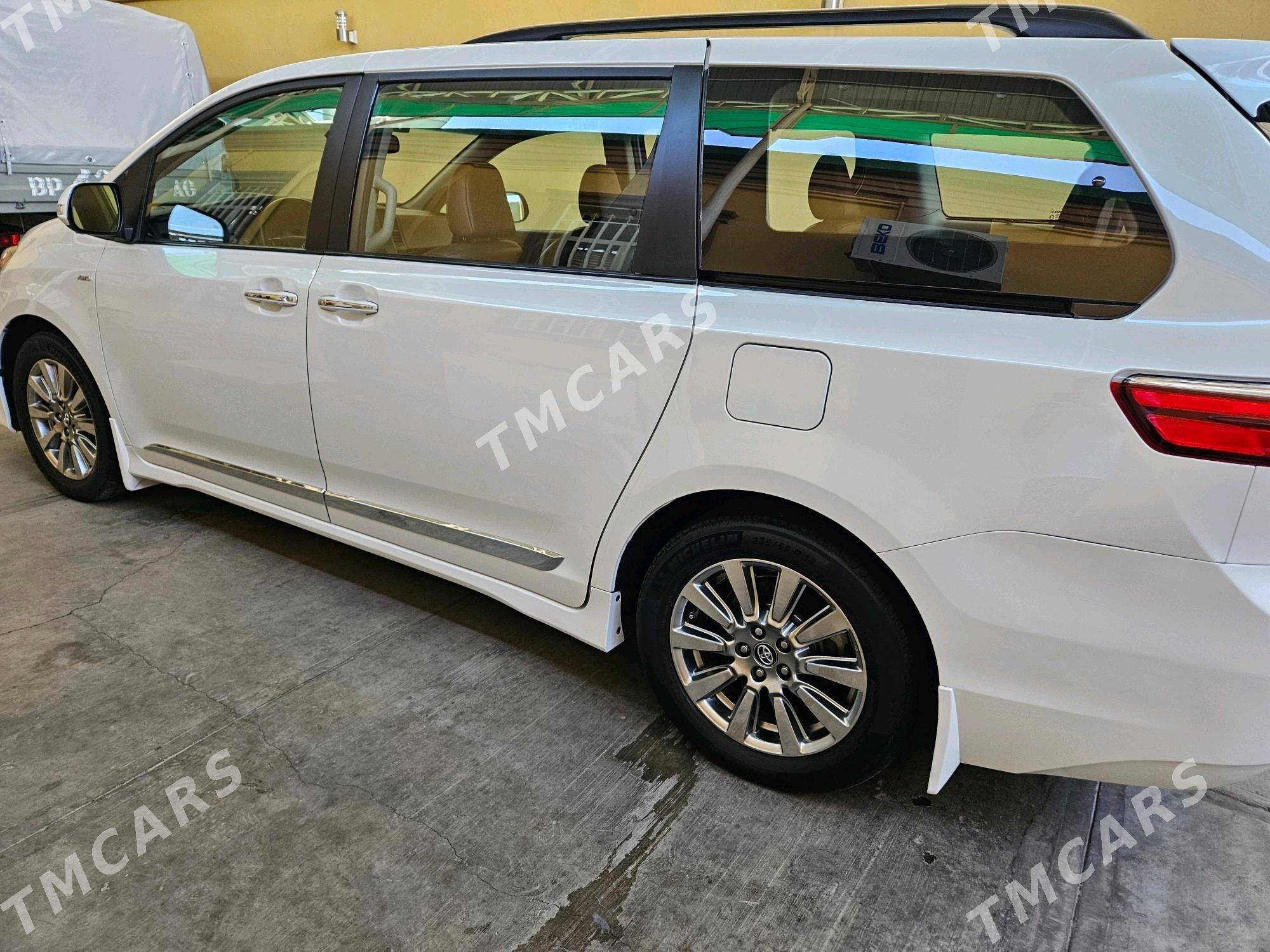 Toyota Sienna 2019 - 560 000 TMT - Kim raýon - img 5