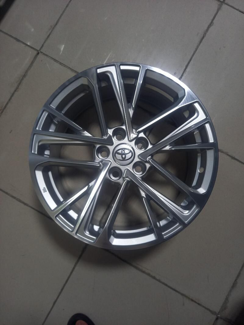 kemri  2025 18 diska teker Lexus ES 18 lik - 11 мкр - img 9