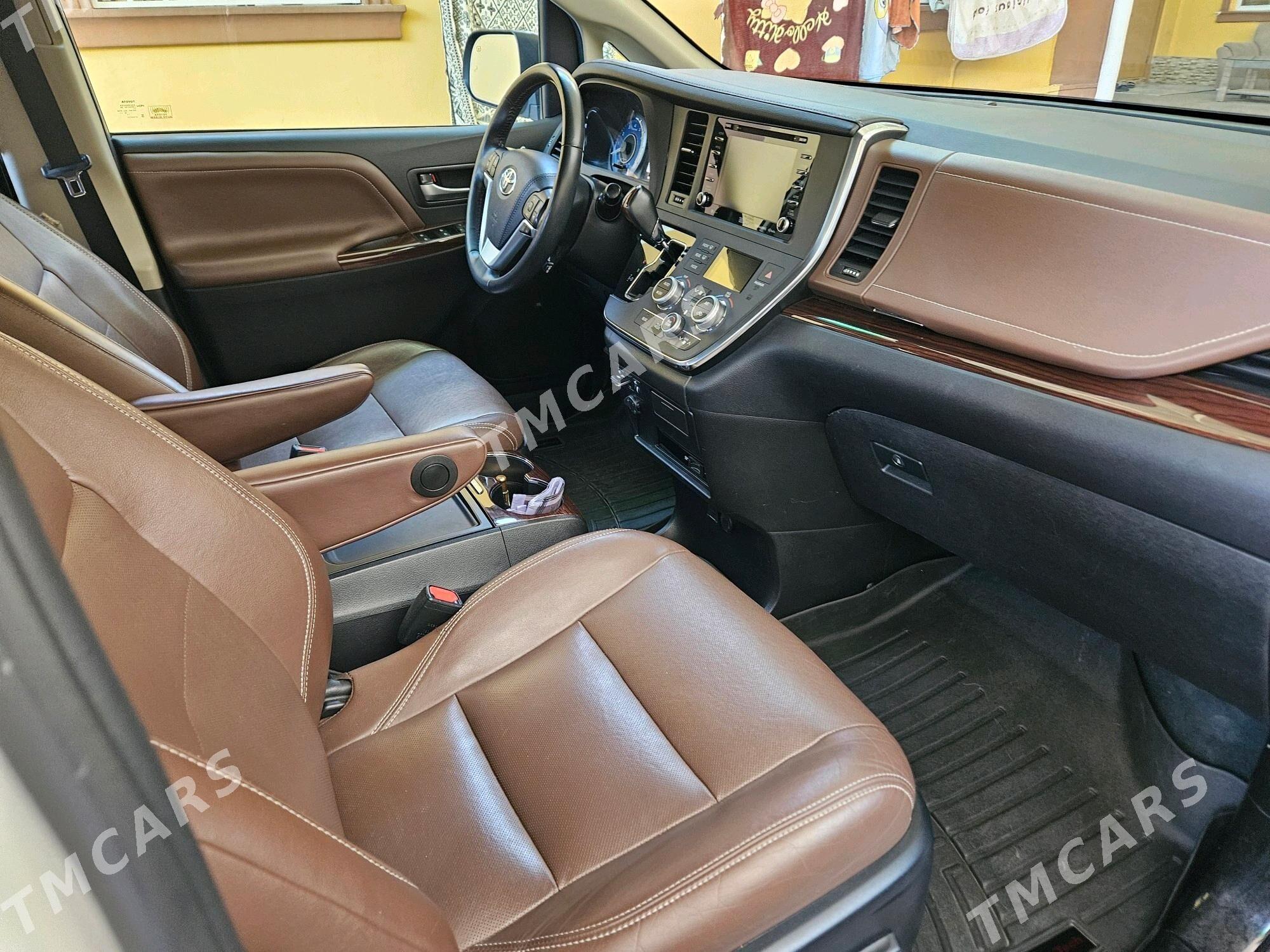 Toyota Sienna 2019 - 560 000 TMT - Kim raýon - img 8