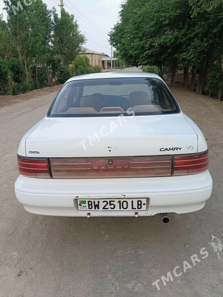 Toyota Camry 1993 - 35 000 TMT - Darganata - img 2