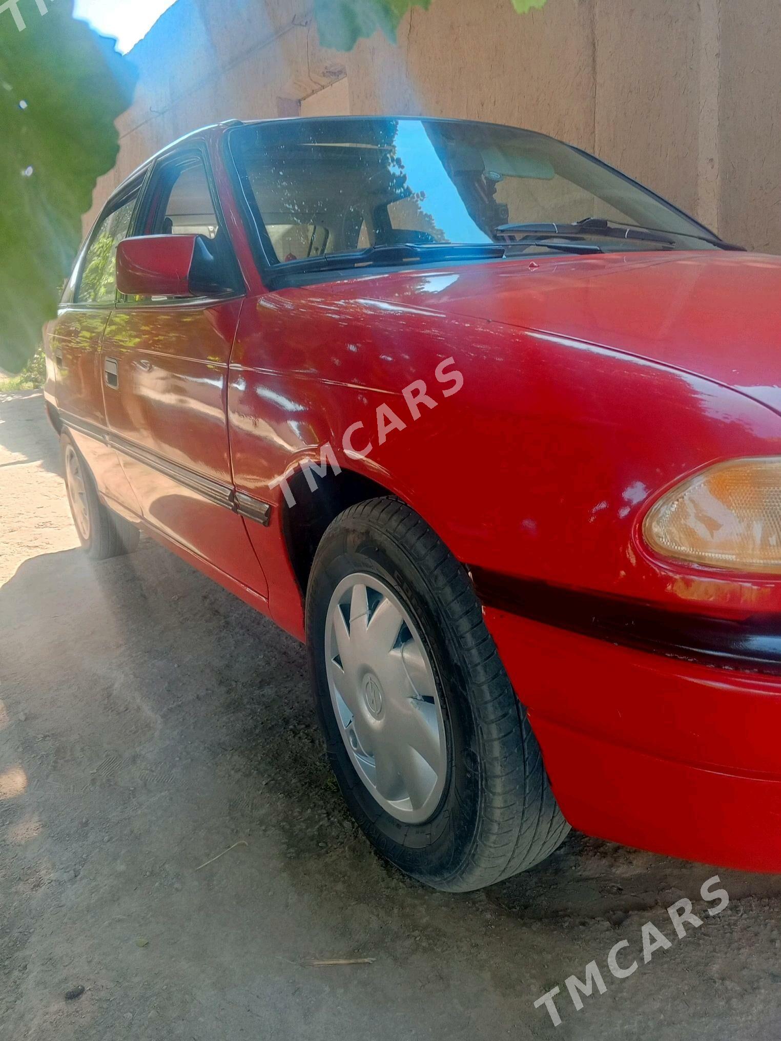 Opel Astra 1995 - 40 000 TMT - Гурбансолтан Едже - img 5