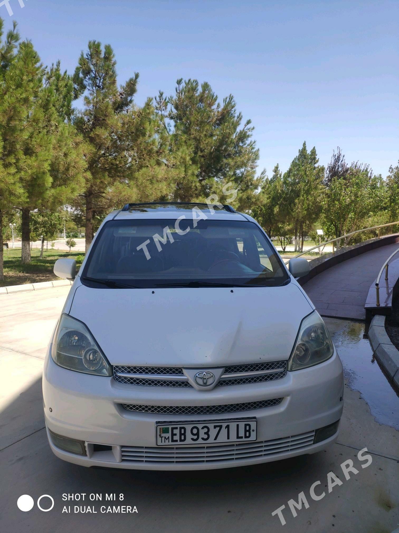 Toyota Sienna 2004 - 265 000 TMT - Türkmenabat - img 4