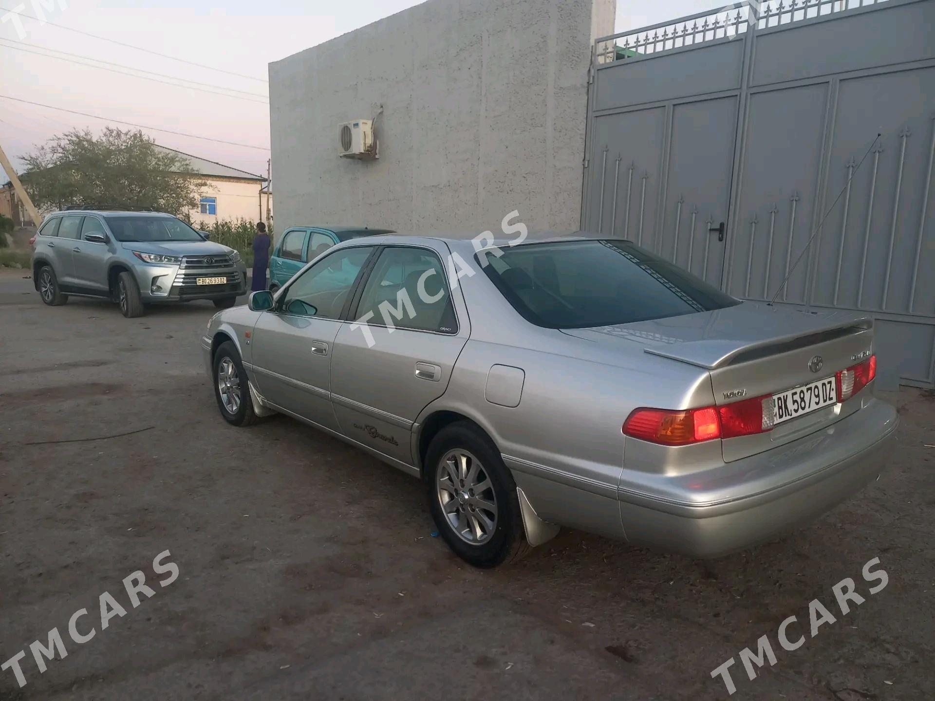 Toyota Camry 2000 - 140 000 TMT - Daşoguz - img 2