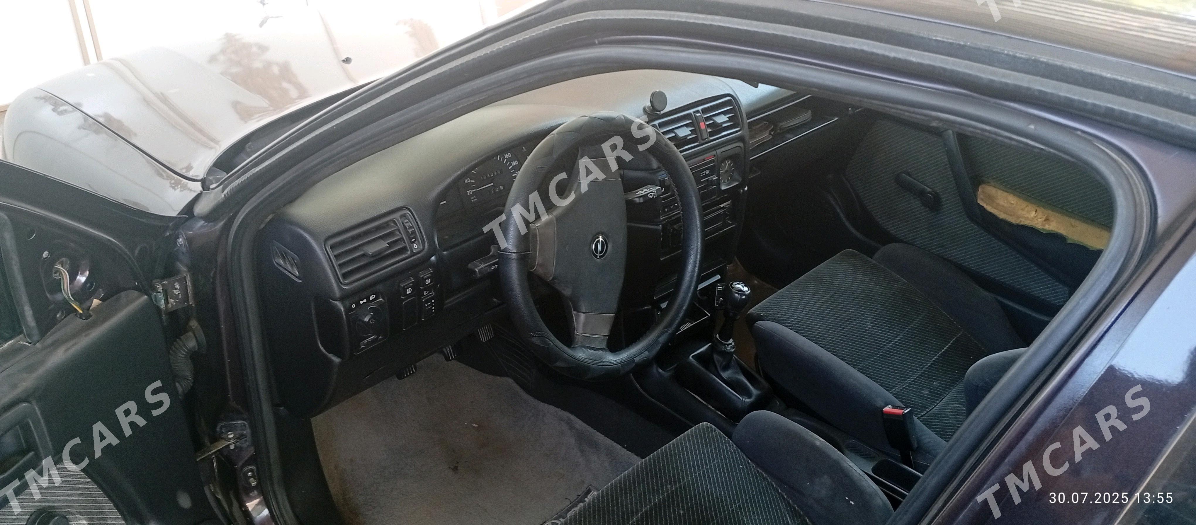 Opel Vectra 1991 - 35 000 TMT - Mary - img 7