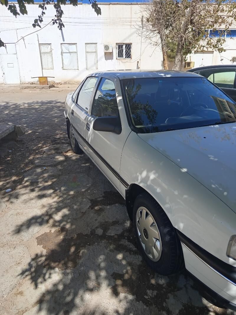 Opel Vectra 1990 - 35 000 TMT - Байрамали - img 3