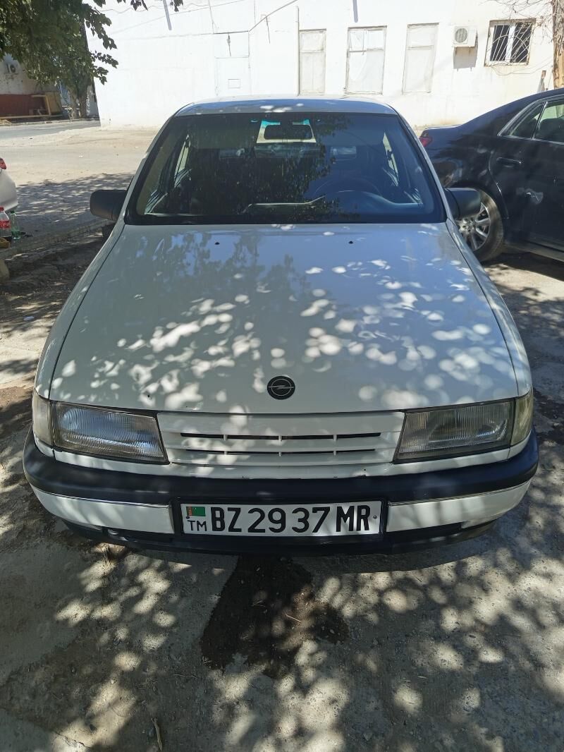 Opel Vectra 1990 - 35 000 TMT - Байрамали - img 4