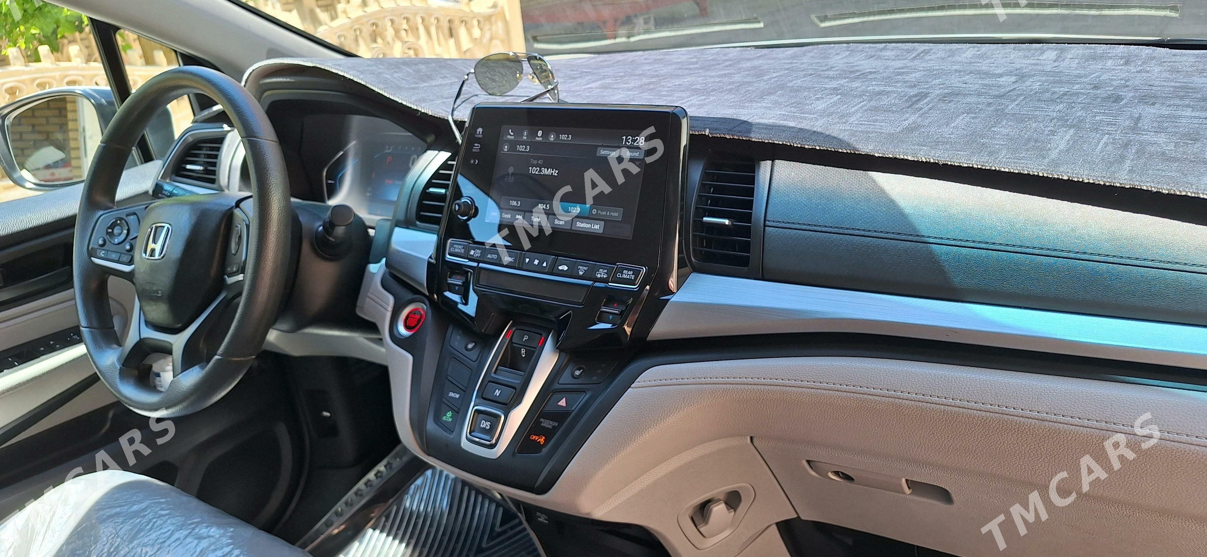 Toyota Sienna 2018 - 340 000 TMT - Mary - img 4