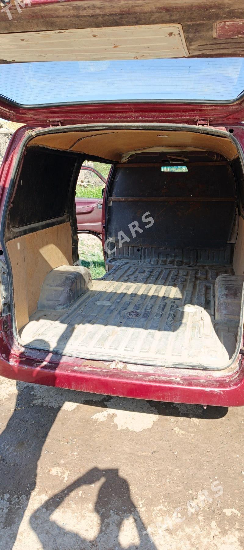 Toyota Hiace 1993 - 80 000 TMT - Şabat etr. - img 6