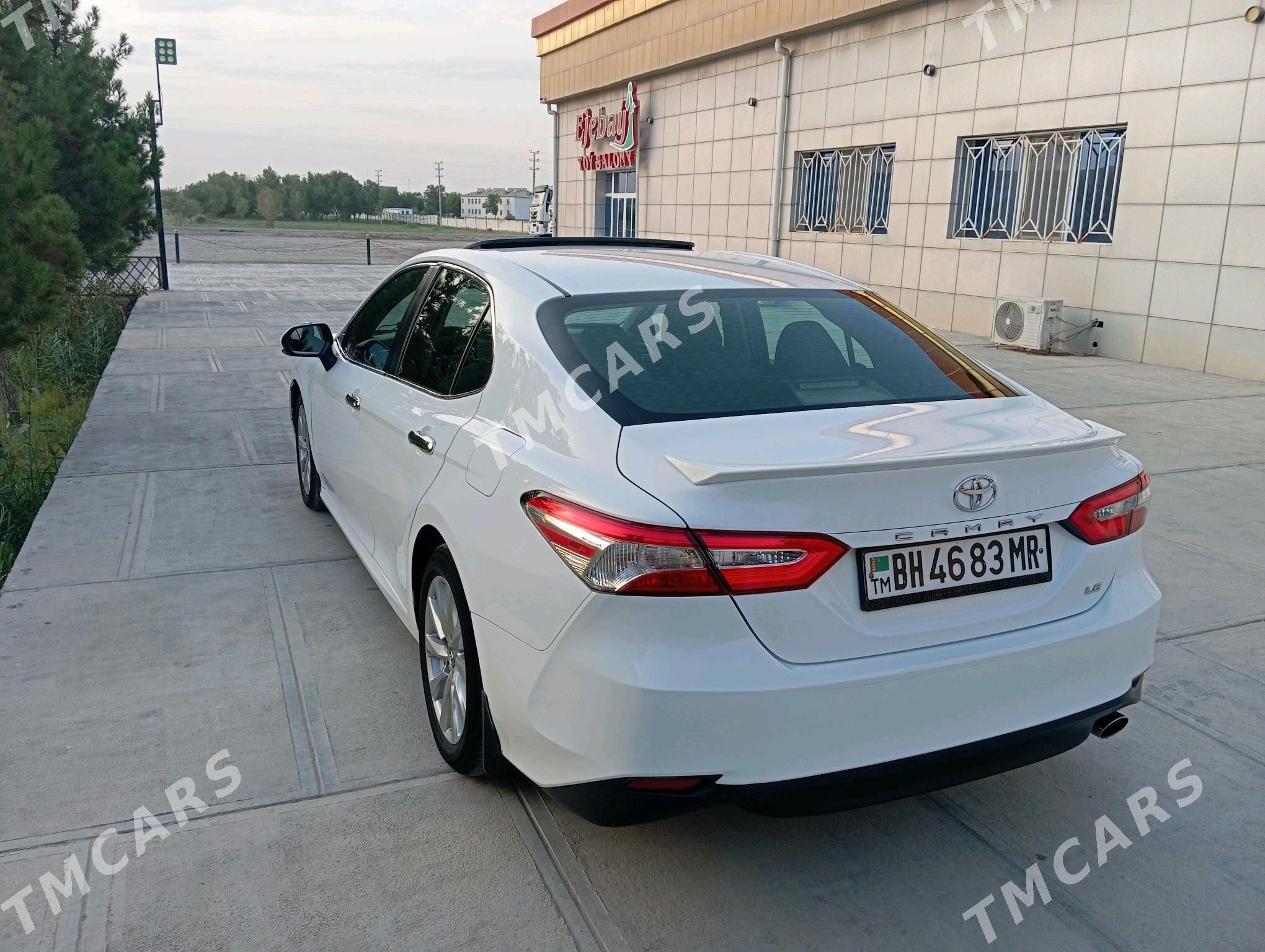 Toyota Camry 2018 - 284 000 TMT - Baýramaly - img 4