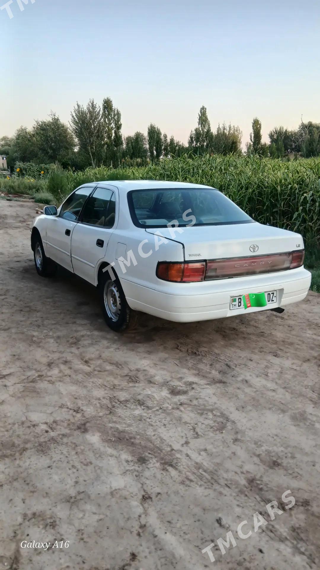 Toyota Camry 1992 - 75 000 TMT - Кёнеургенч - img 2