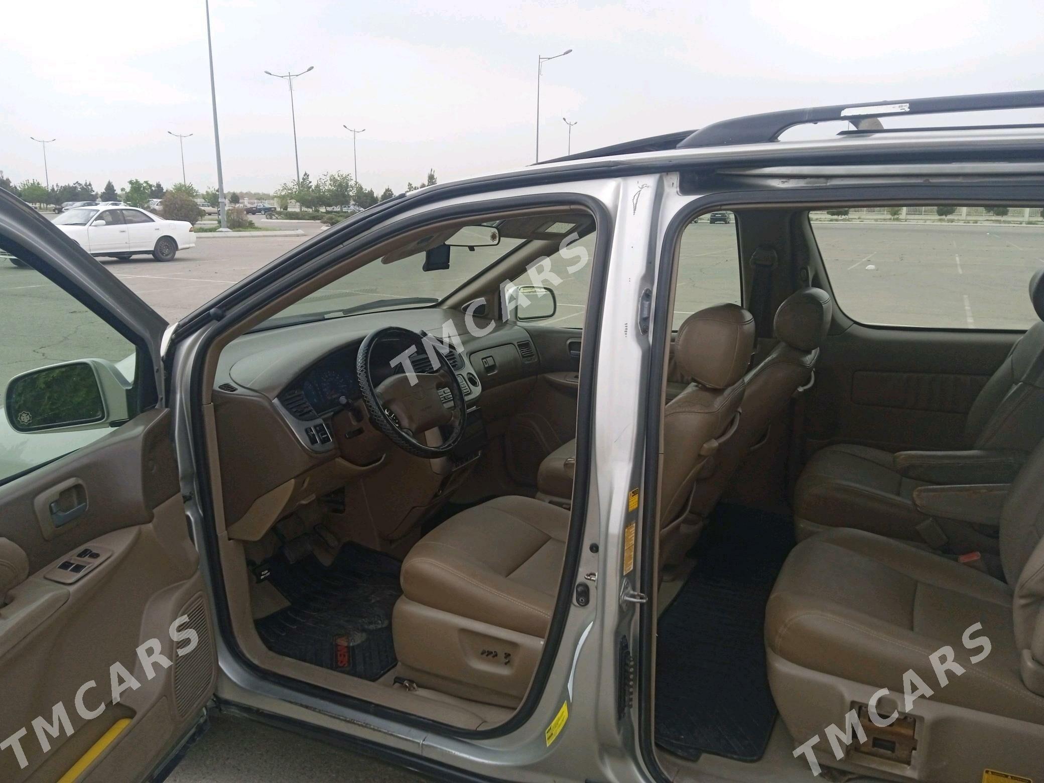 Toyota Sienna 2002 - 160 000 TMT - Çärjew - img 9