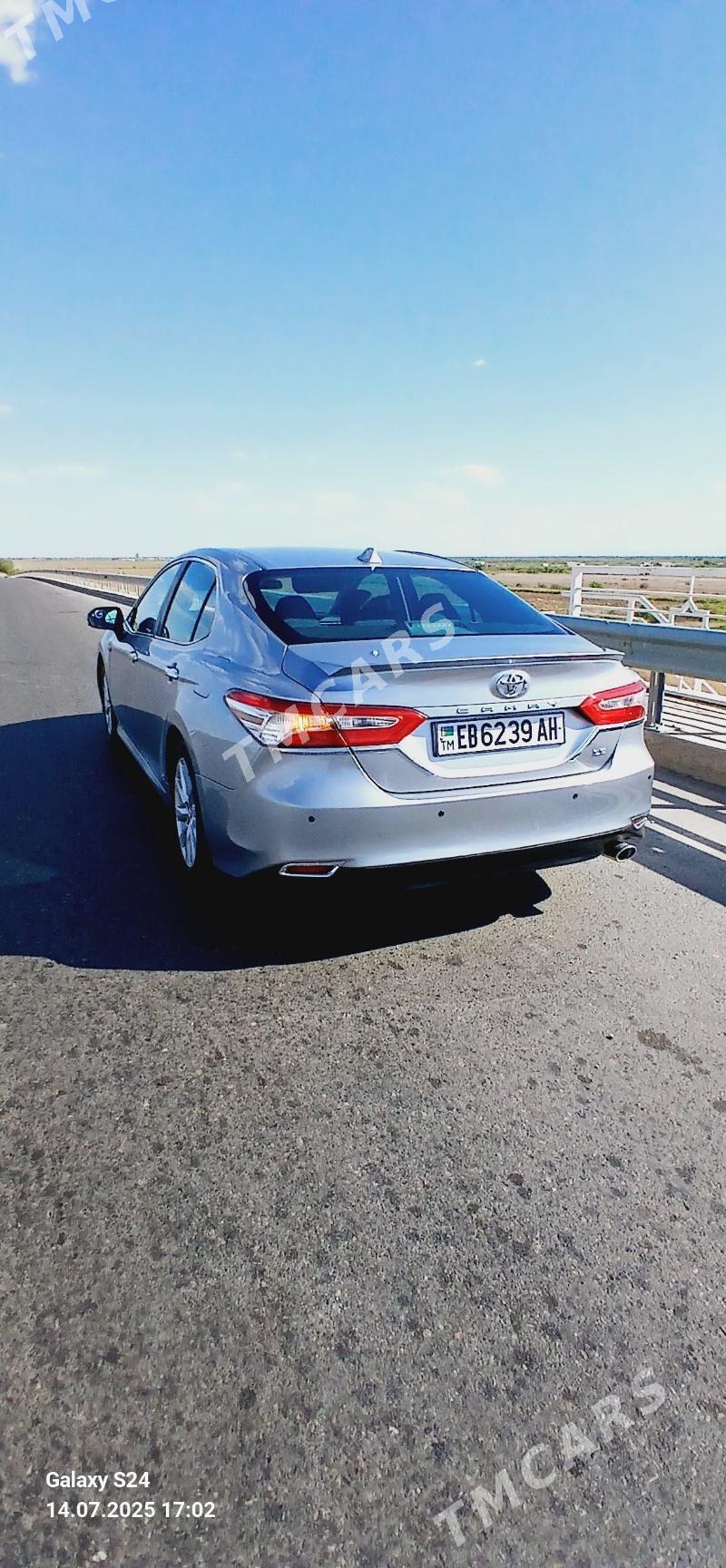 Toyota Camry 2018 - 300 000 TMT - Tejen - img 3