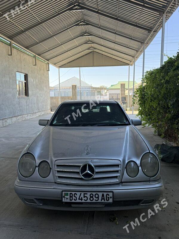 Mercedes-Benz E320 1997 - 55 000 TMT - Анев - img 4