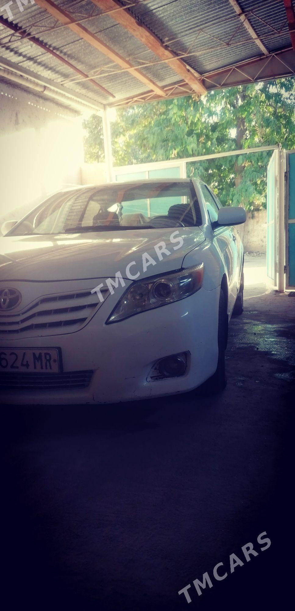 Toyota Camry 2010 - 140 000 TMT - Ёлётен - img 5