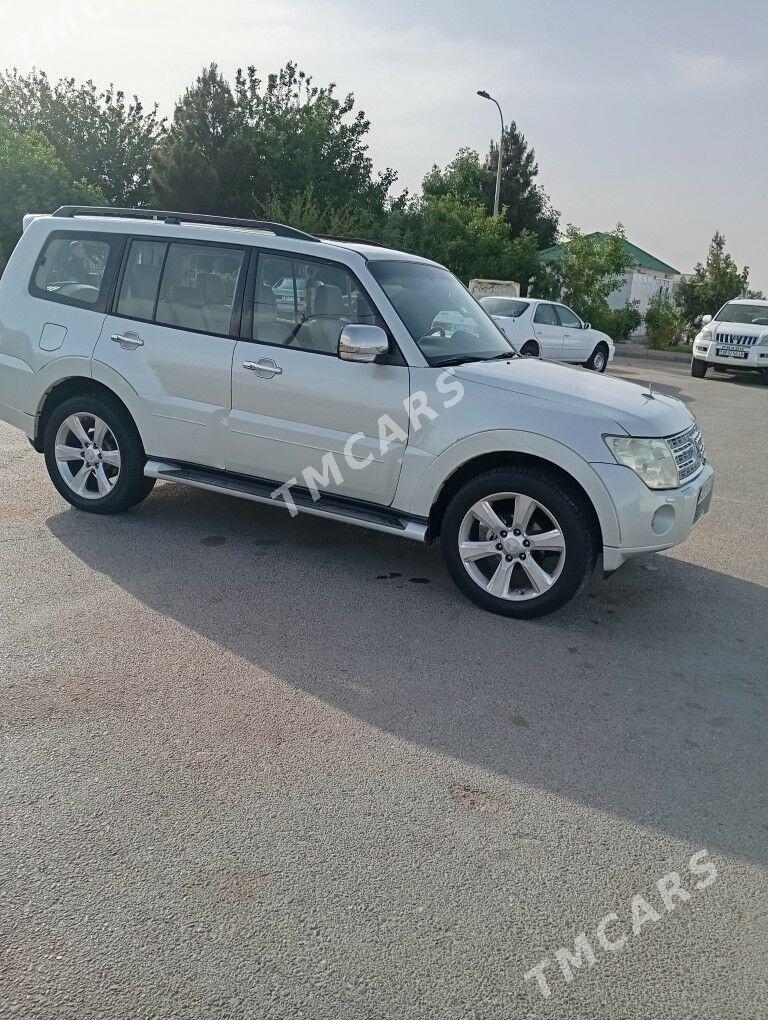 Mitsubishi Pajero 2010 - 240 000 TMT - Дянев - img 3