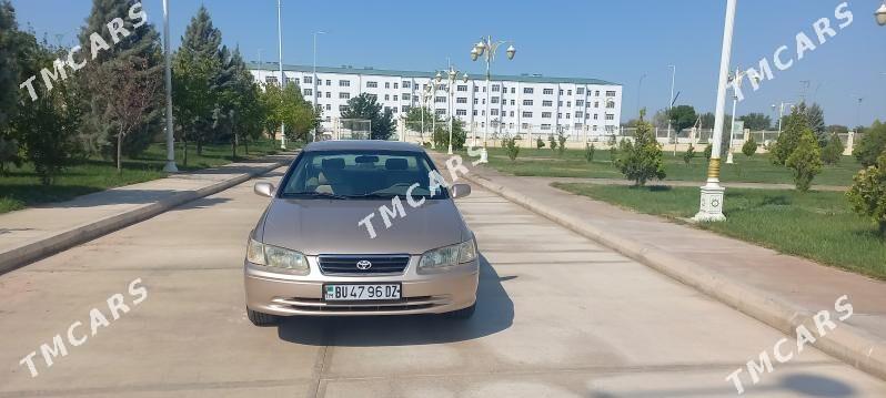 Toyota Camry 2000 - 128 000 TMT - Дашогуз - img 4