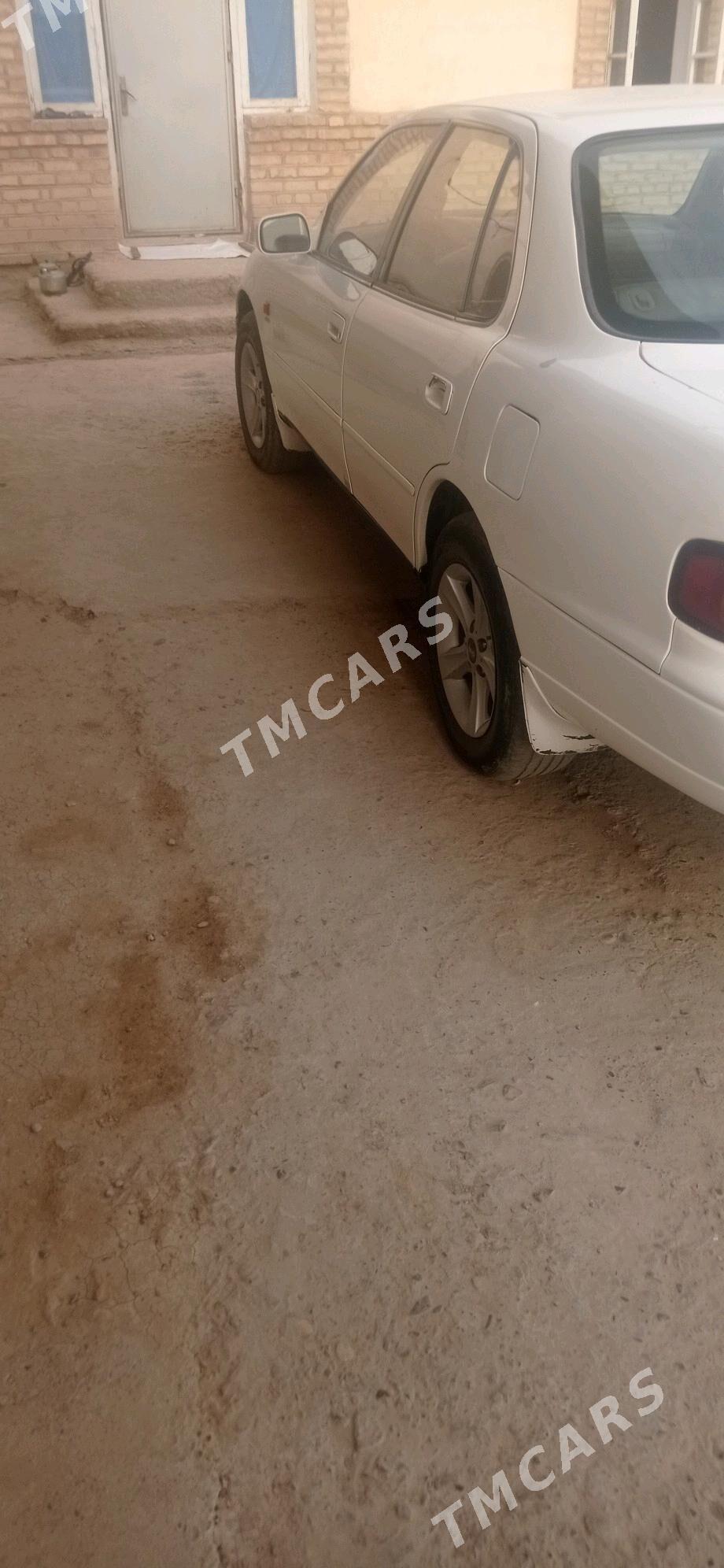 Toyota Camry 1995 - 80 000 TMT - Мары - img 5