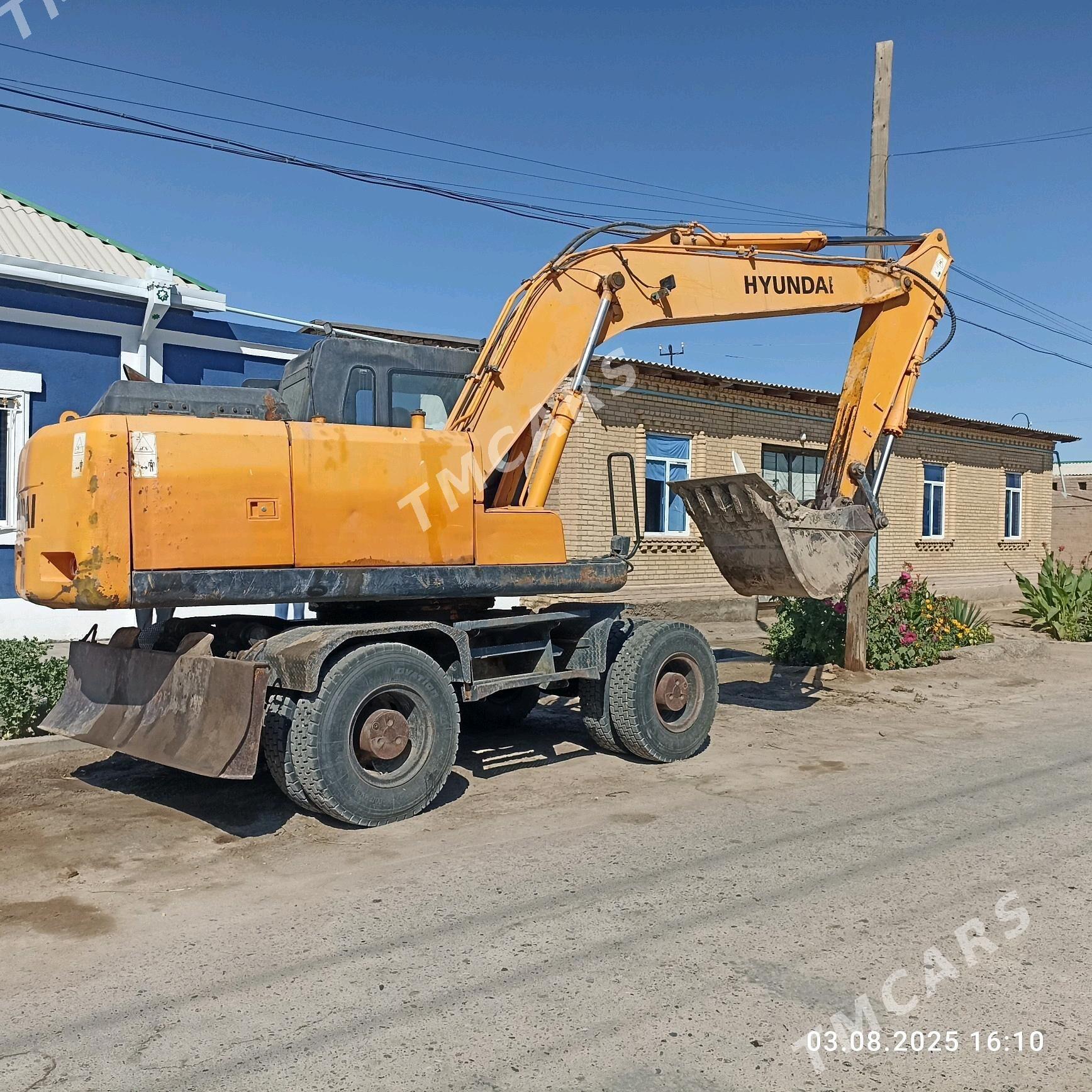 Komatsu PC210LC-11 2010 - 900 000 TMT - Türkmenabat - img 6