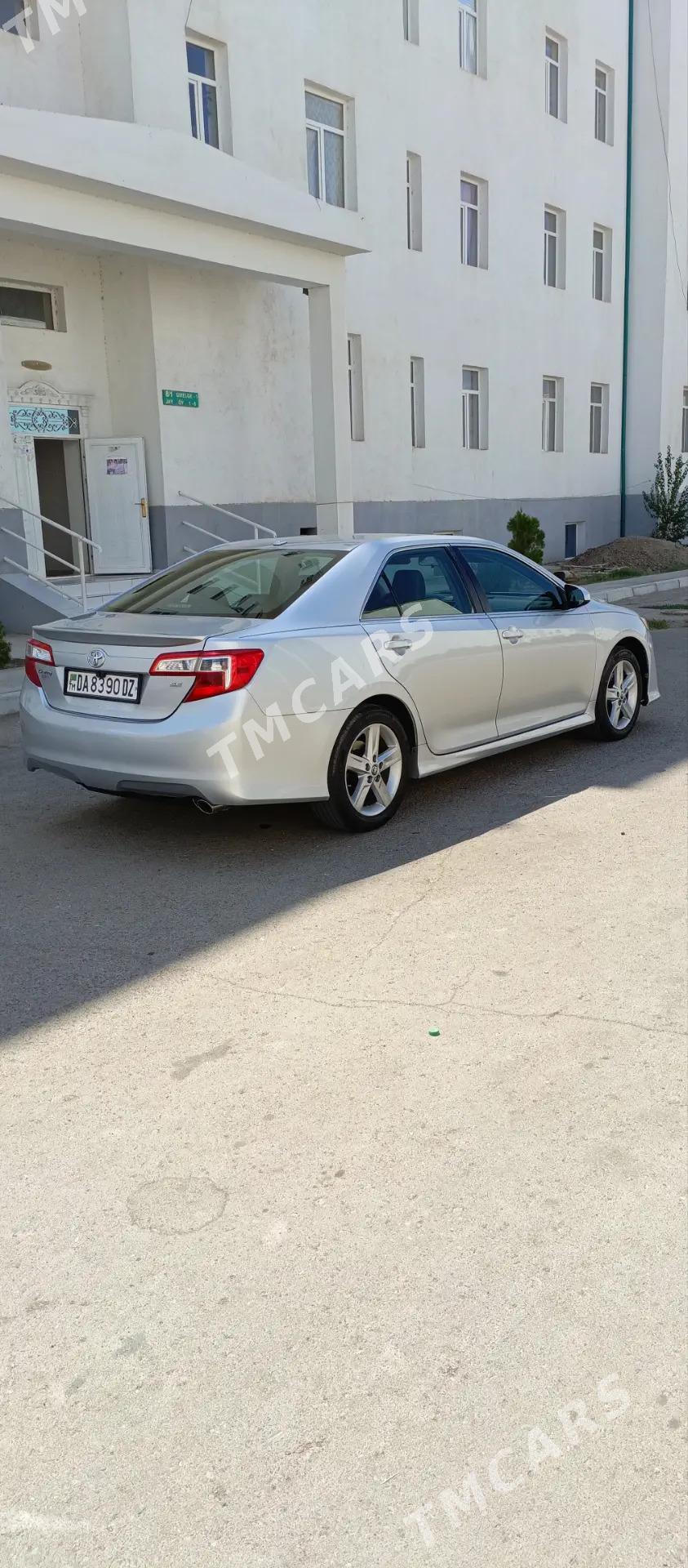 Toyota Camry 2012 - 240 000 TMT - Дашогуз - img 3