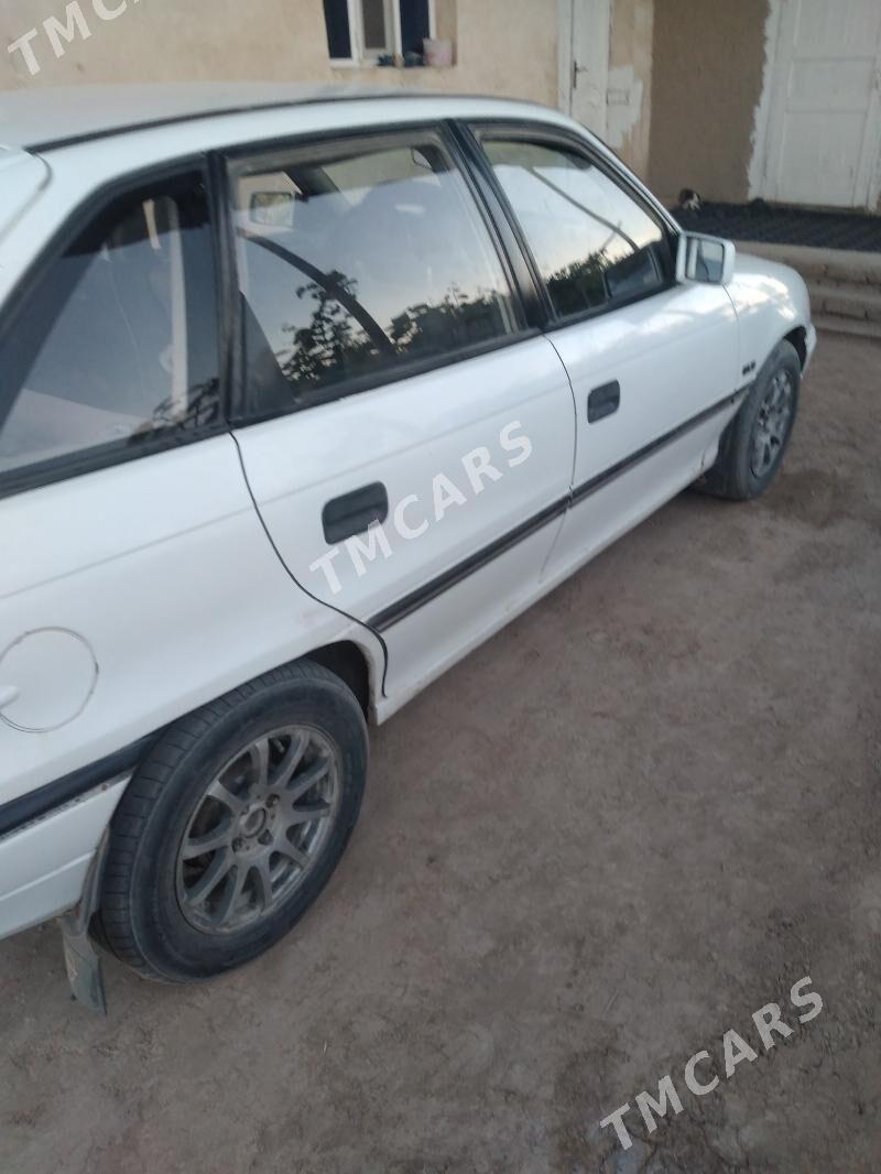 Opel Astra 1992 - 32 000 TMT - Гороглы (Тагта) - img 4