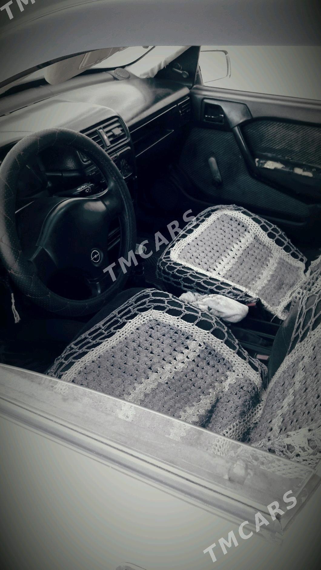 Opel Vectra 1991 - 32 000 TMT - Губадаг - img 8