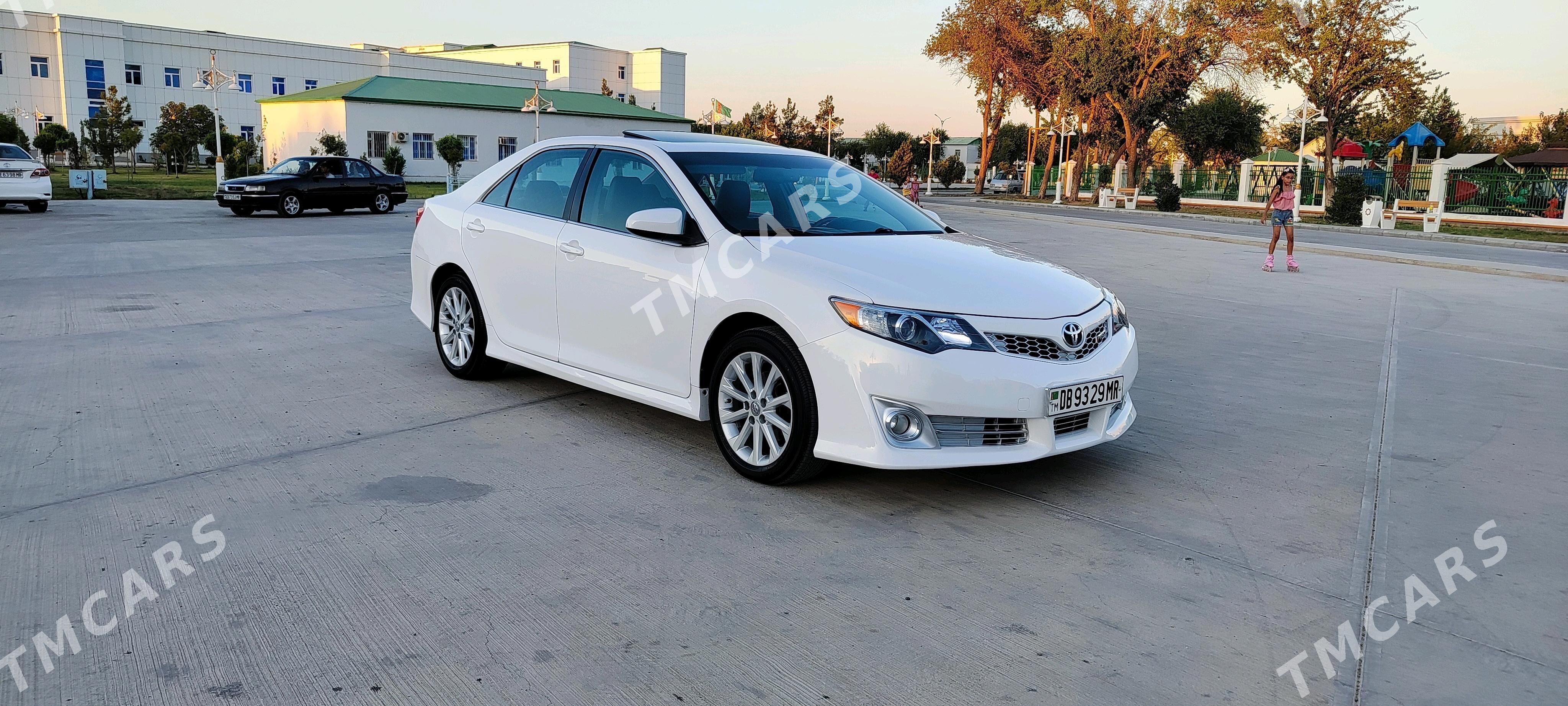 Toyota Camry 2012 - 270 000 TMT - Мары - img 2