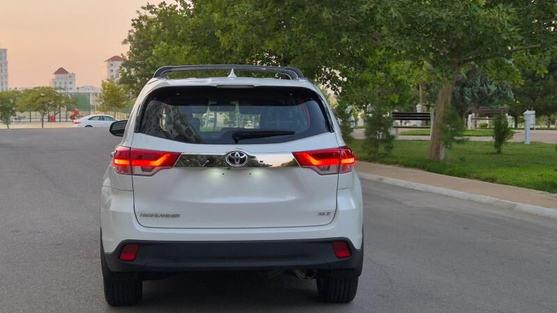 Toyota Highlander 2019 - 432 000 TMT - Aşgabat - img 6