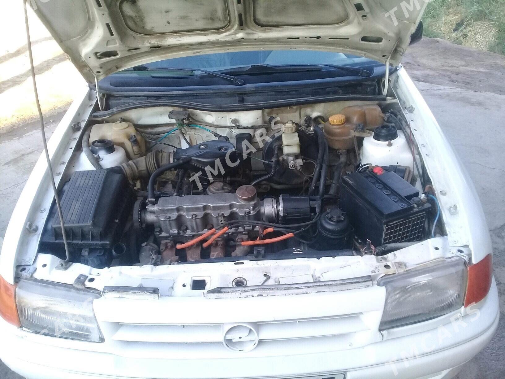 Opel Astra 1992 - 35 000 TMT - Дашогуз - img 4