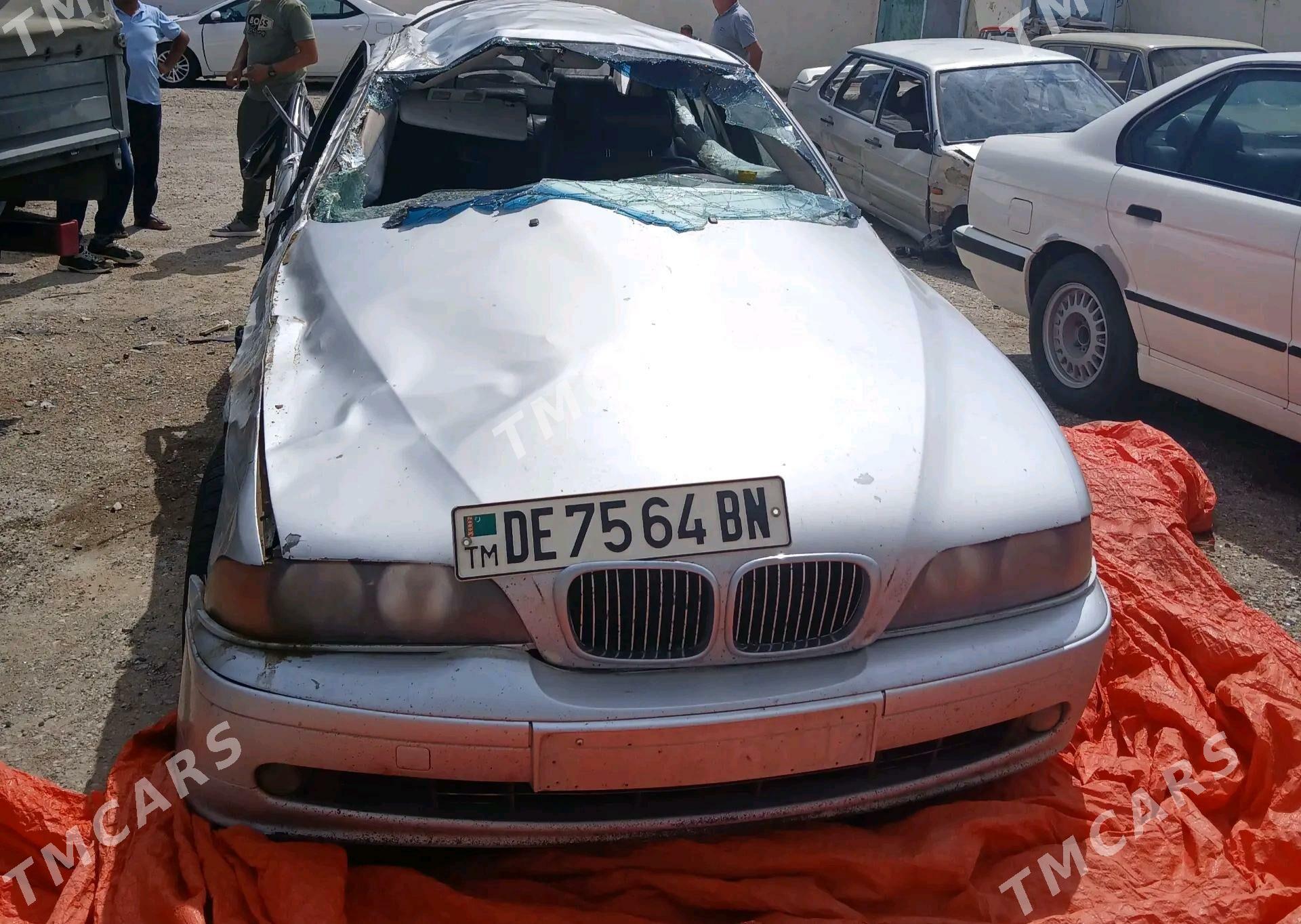 BMW E39 2002 - 45 000 TMT - Балканабат - img 3