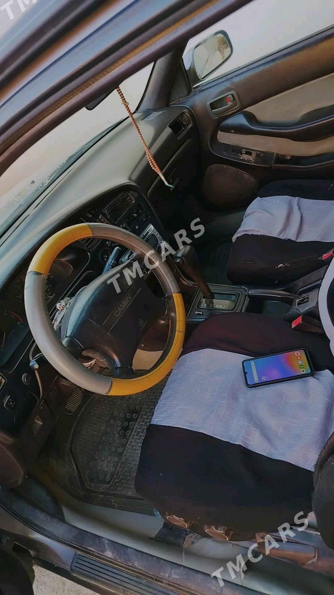Toyota Camry 1993 - 76 000 TMT - Gubadag - img 3