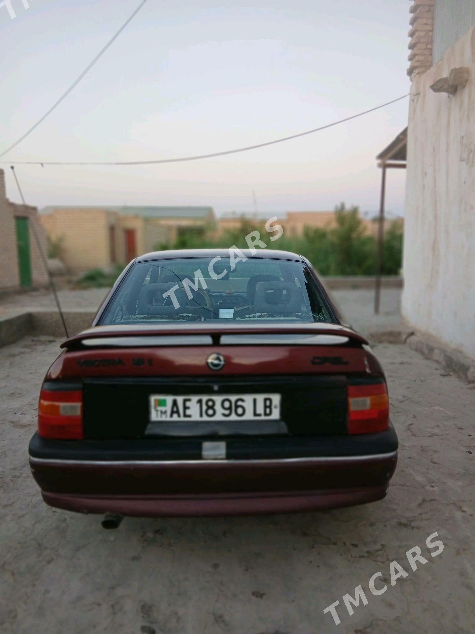 Opel Vectra 1990 - 40 000 TMT - Dänew - img 2