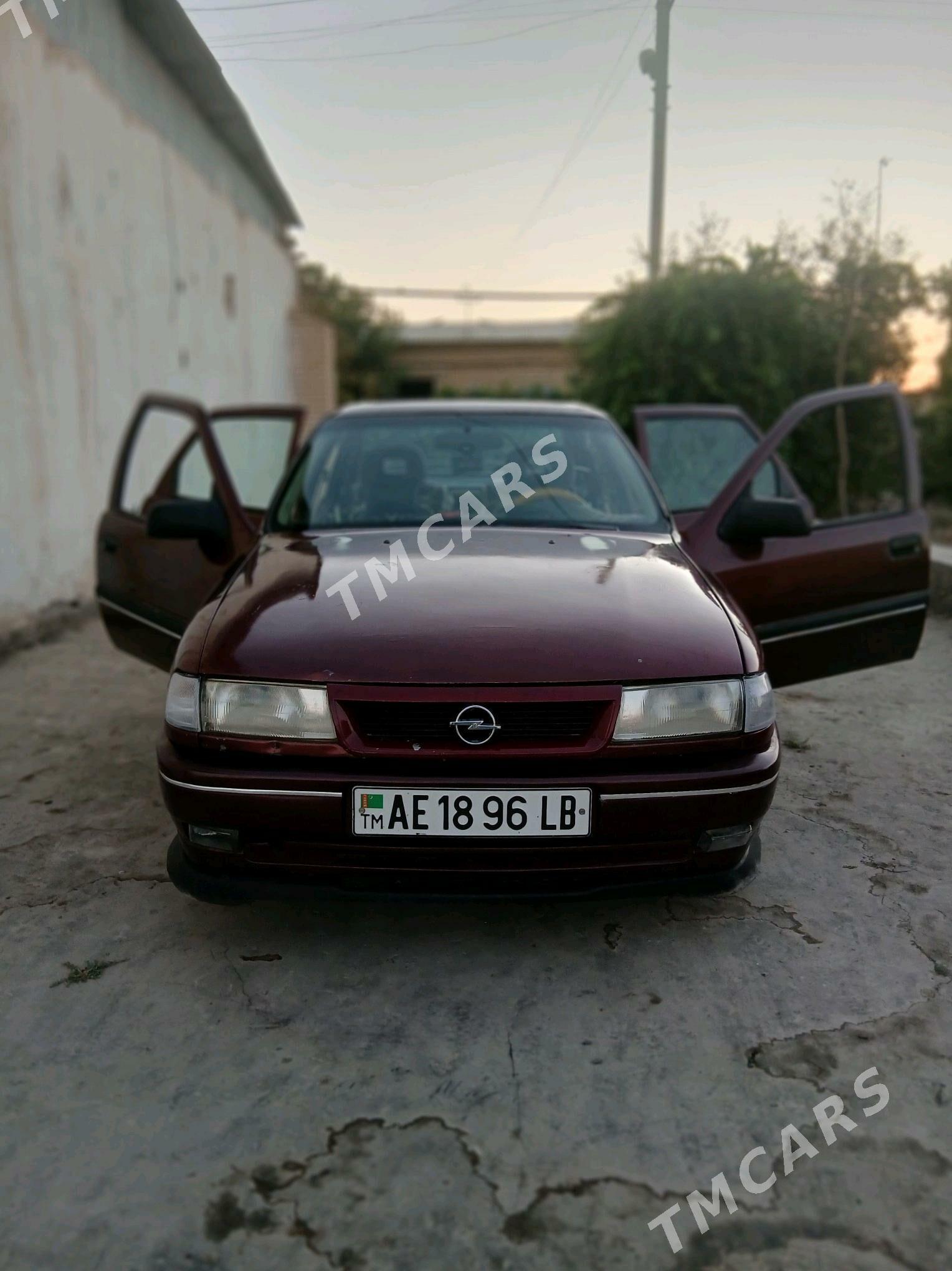 Opel Vectra 1990 - 40 000 TMT - Dänew - img 8