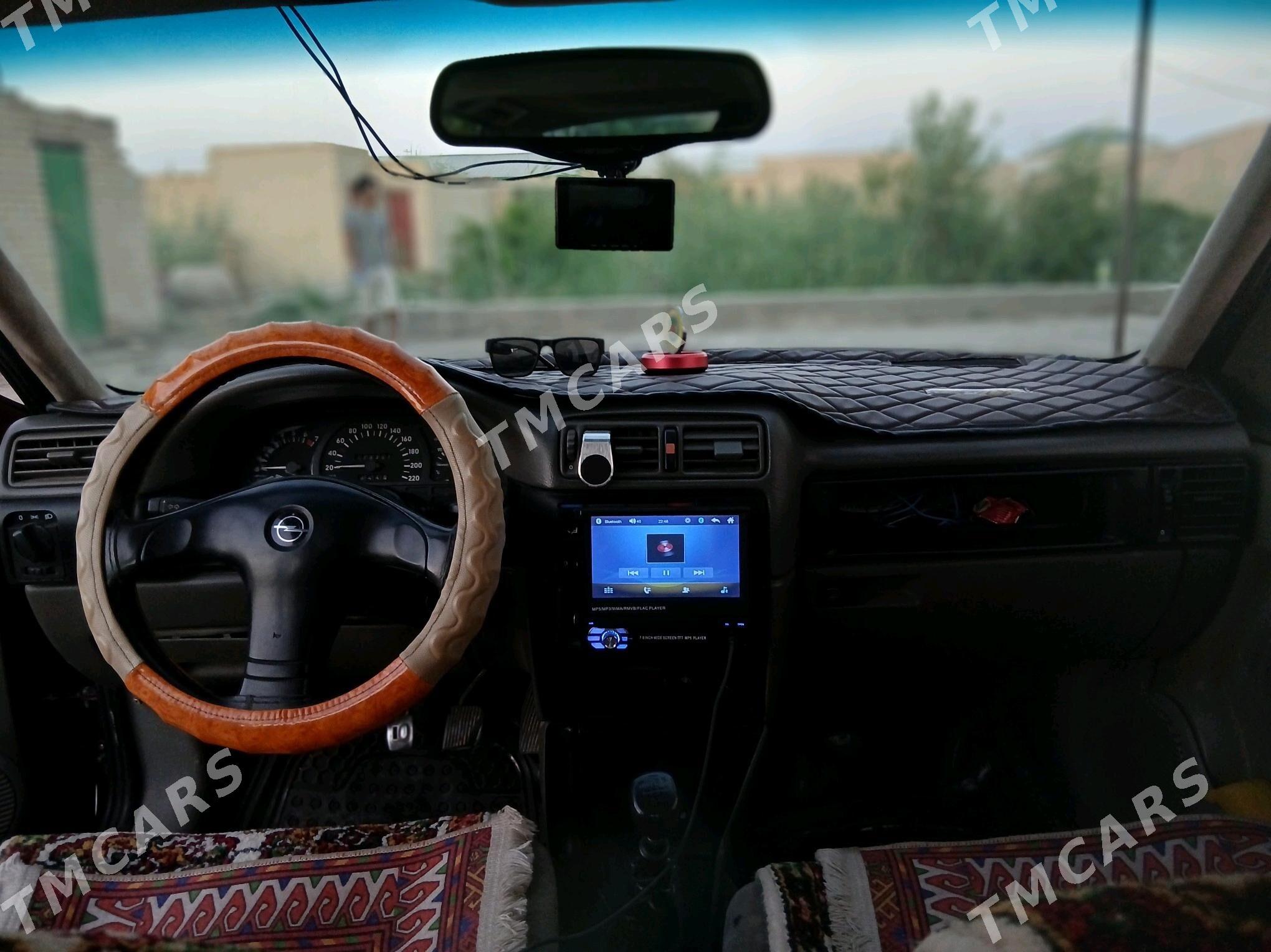 Opel Vectra 1990 - 40 000 TMT - Dänew - img 3