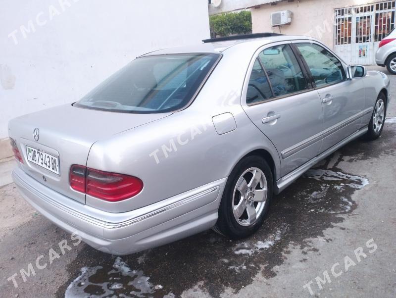Mercedes-Benz E320 2001 - 125 000 TMT - Балканабат - img 4