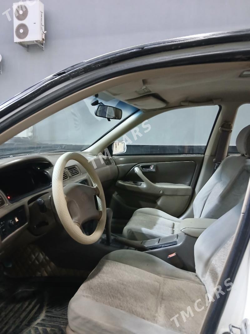 Toyota Camry 2001 - 140 000 TMT - Мары - img 6