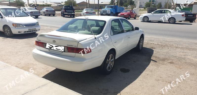Toyota Camry 2000 - 140 000 TMT - Магданлы - img 3