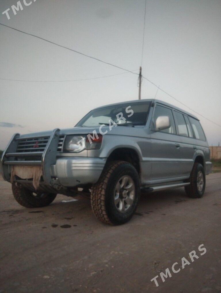 Mitsubishi Pajero 1996 - 60 000 TMT - Гурбансолтан Едже - img 4