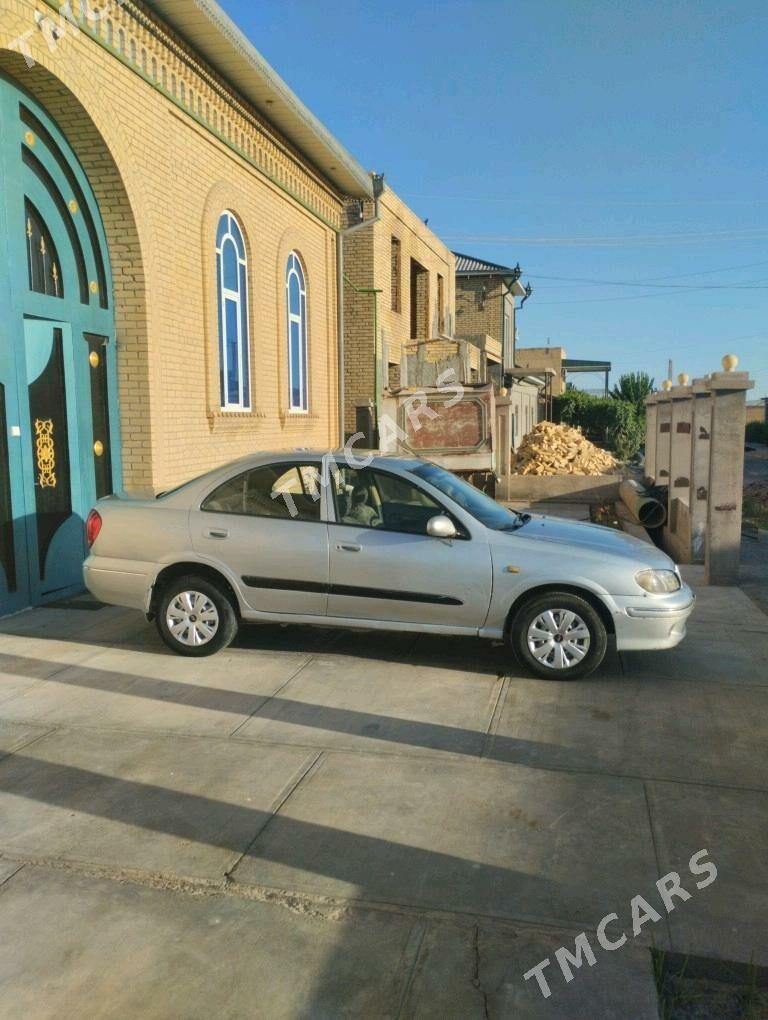Toyota Camry 2004 - 80 000 TMT - Дянев - img 6