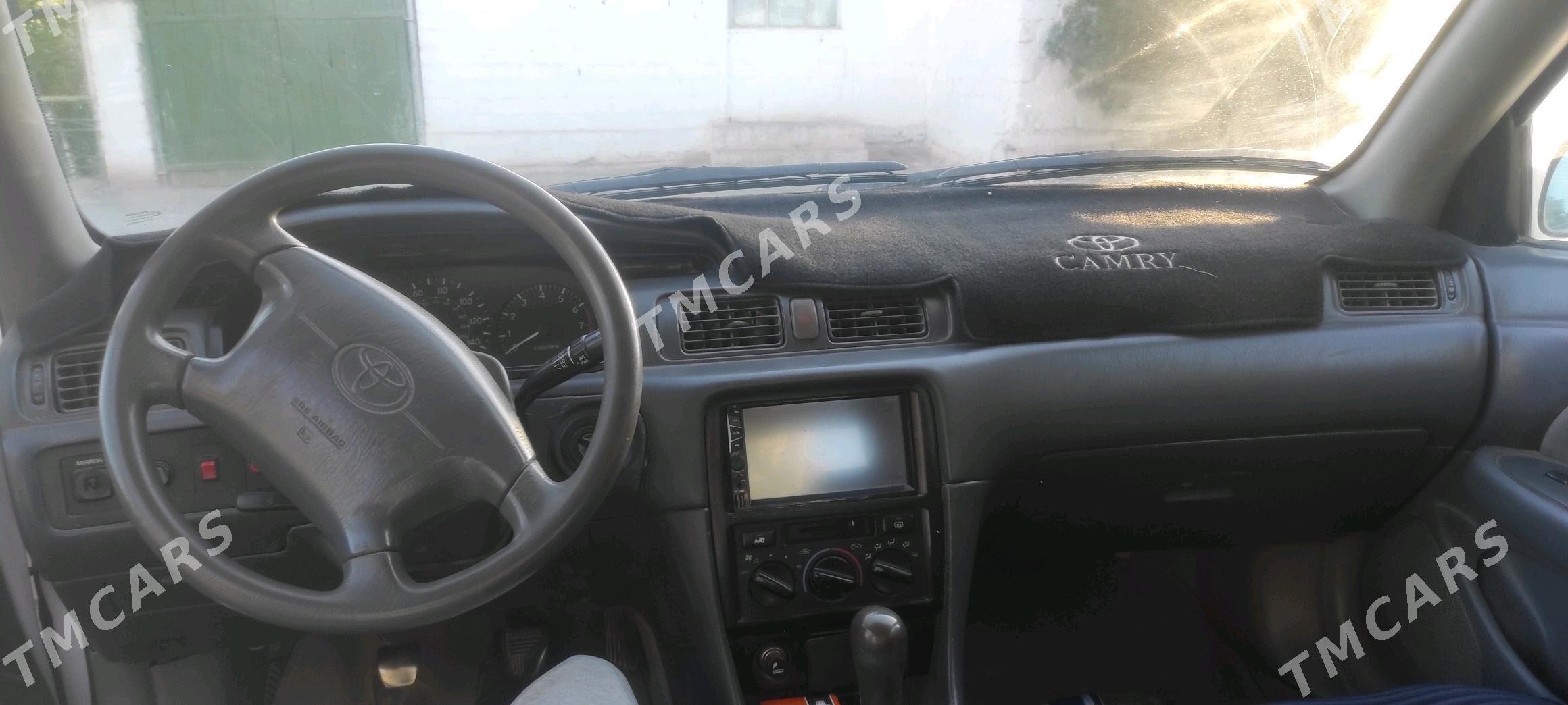 Toyota Camry 2000 - 120 000 TMT - Магданлы - img 2